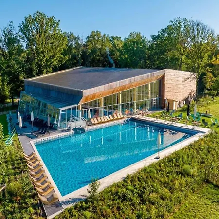 Sky Pad Lakeside