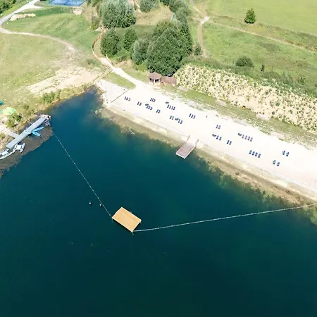 Semesterbostad Sky Pad Lakeside Antoing