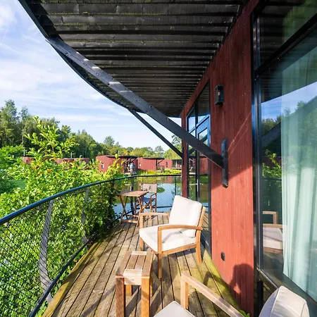 Sky Pad Lakeside Semesterbostad